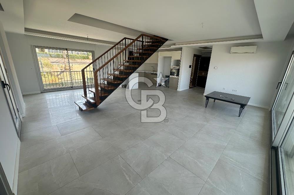 Güzelbahçe Kahramanderede Satılık Çatı Dubleks Daire