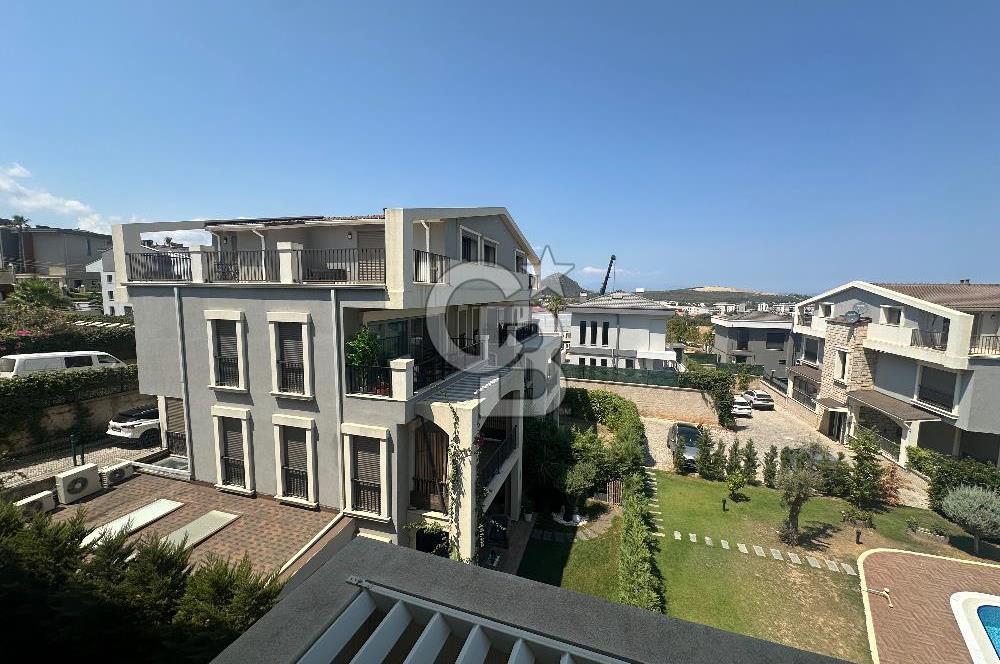 Güzelbahçe Kahramanderede Satılık Çatı Dubleks Daire