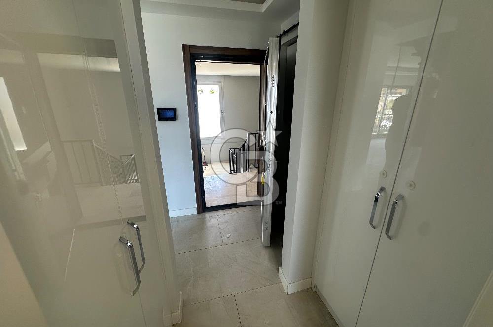 Güzelbahçe Kahramanderede Satılık Çatı Dubleks Daire