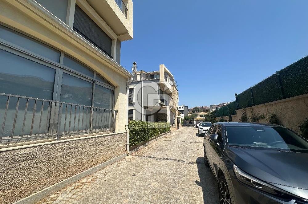 Güzelbahçe Kahramanderede Satılık Çatı Dubleks Daire