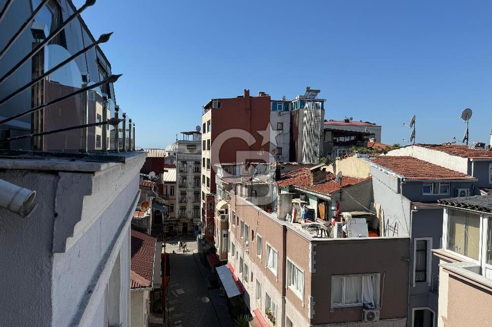 SARAÇİSHAK MAHALLESİNDE SATILIK 5 KATLI  BİNA 