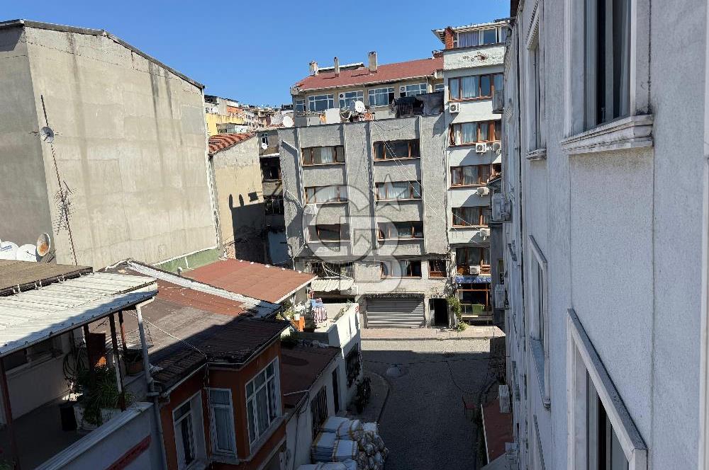 SARAÇİSHAK MAHALLESİNDE SATILIK 5 KATLI  BİNA 
