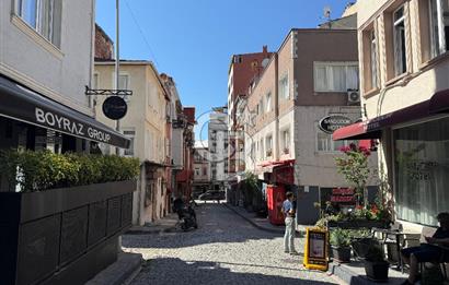 SARAÇİSHAK MAHALLESİNDE SATILIK 5 KATLI  BİNA 