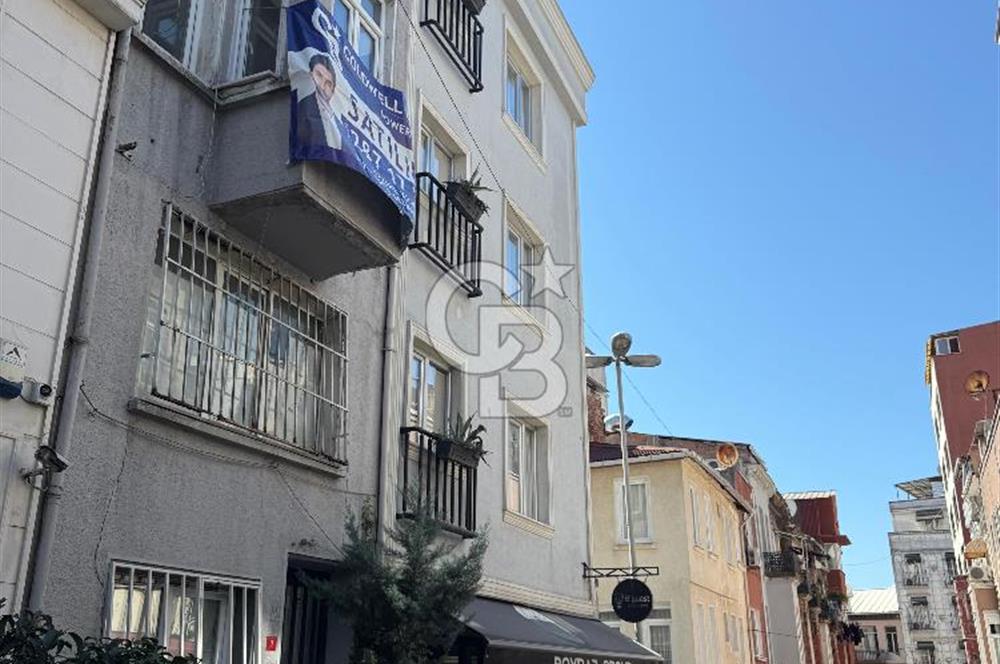 SARAÇİSHAK MAHALLESİNDE SATILIK 5 KATLI  BİNA 