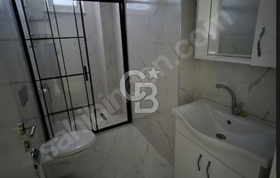 Topçularda Deniz Manzaralı 2+1 Satılık