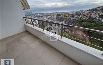 Topçularda Deniz Manzaralı 2+1 Satılık
