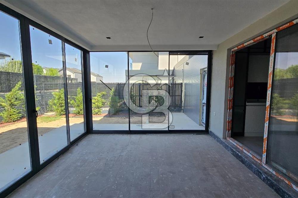 Stadyuma Yürüme Mesafesinde, Yeni Nesil Lüks Villa! LUXURY HOME