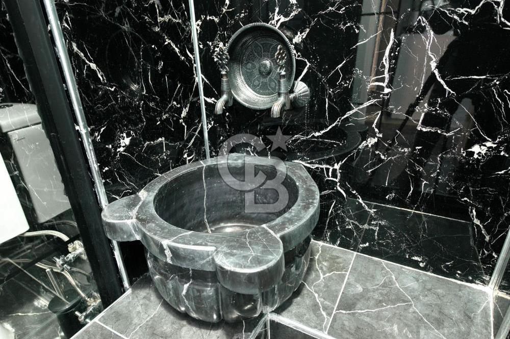 KADIRGA PARKINA YAKIN 2+1 İÇERİSİ YAPILI DAİRE