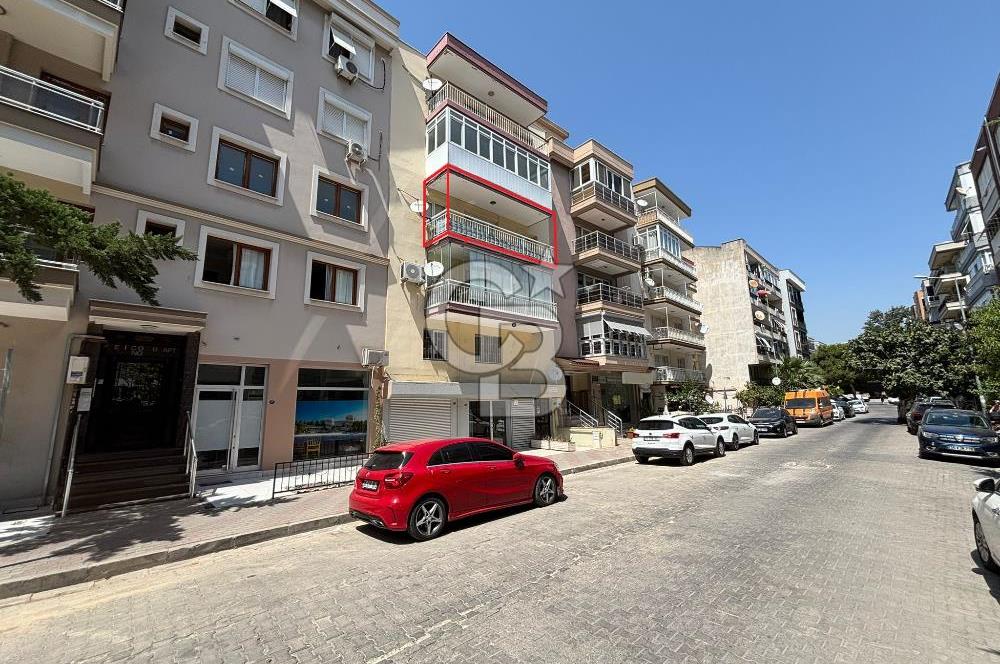 İzmir Karşıyaka Yalı Mahallesi Arakat 3+1 Satılık Daire
