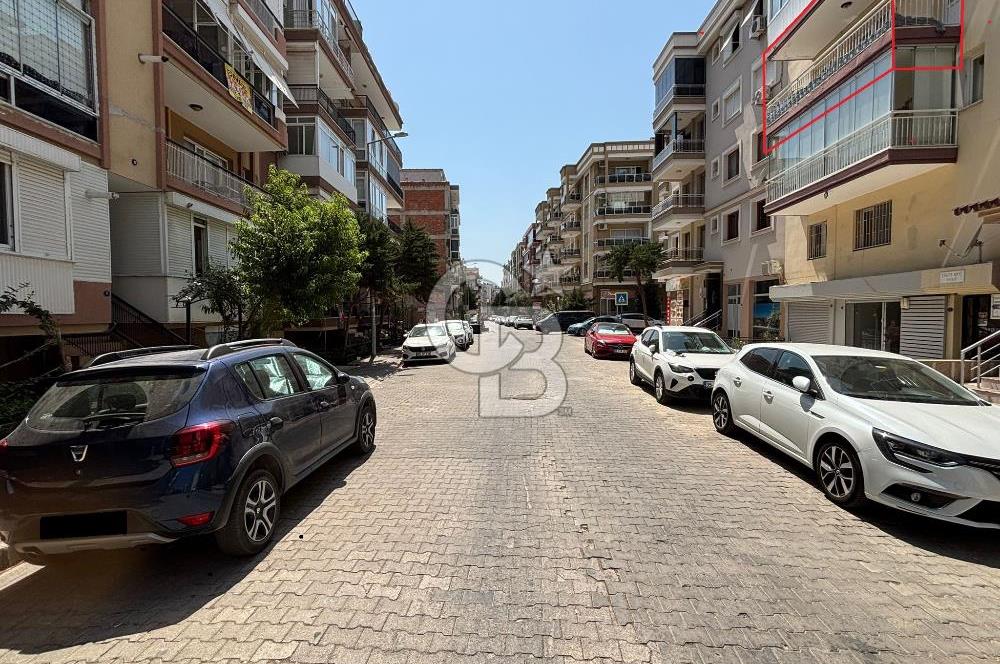 İzmir Karşıyaka Yalı Mahallesi Arakat 3+1 Satılık Daire