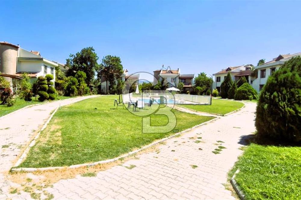 Manisa Akhisar Doktorlar Sitesi’nde Havuzlu ve Geniş Villa!