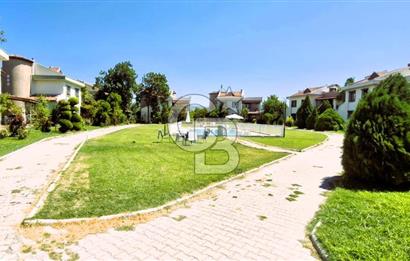 Manisa Akhisar Doktorlar Sitesi’nde Havuzlu ve Geniş Villa!