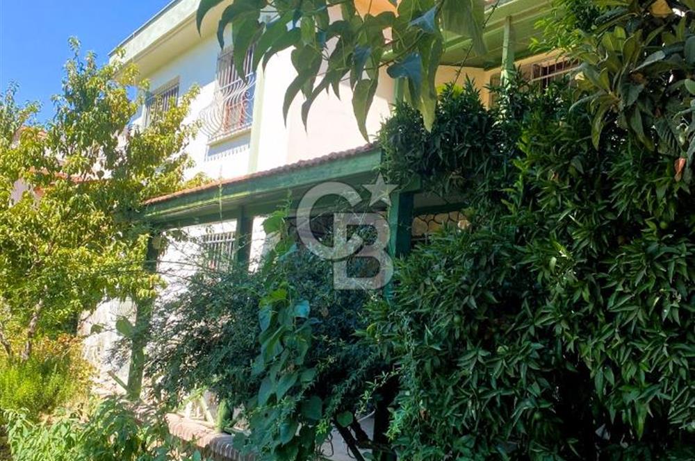 Manisa Akhisar Doktorlar Sitesi’nde Havuzlu ve Geniş Villa!