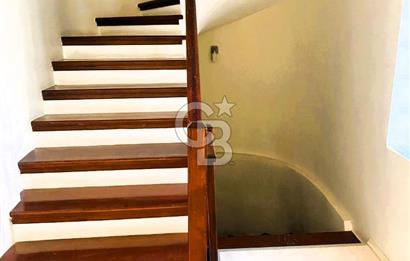 Manisa Akhisar Doktorlar Sitesi’nde Havuzlu ve Geniş Villa!