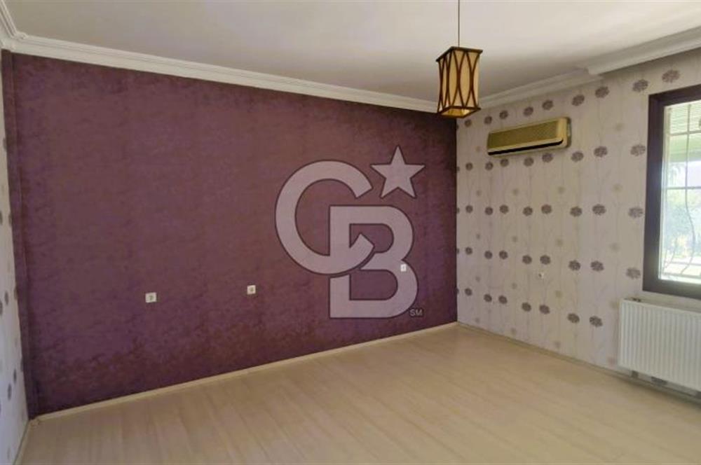 Manisa Akhisar Doktorlar Sitesi’nde Havuzlu ve Geniş Villa!