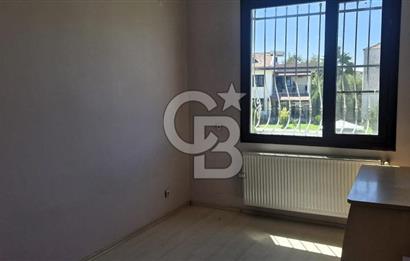 Manisa Akhisar Doktorlar Sitesi’nde Havuzlu ve Geniş Villa!