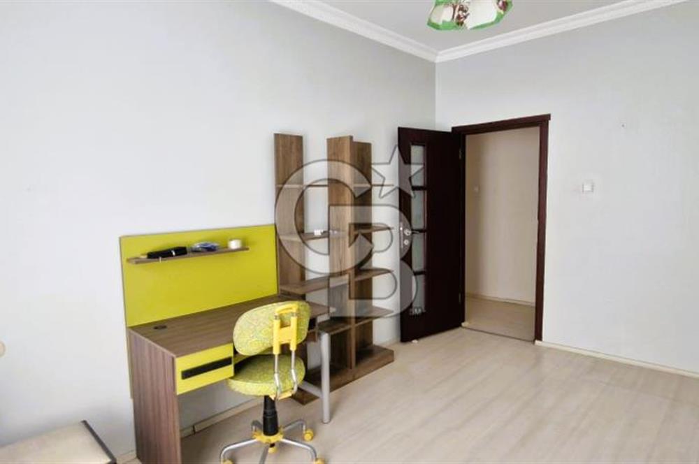 Manisa Akhisar Doktorlar Sitesi’nde Havuzlu ve Geniş Villa!