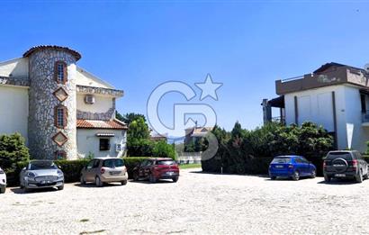 Manisa Akhisar Doktorlar Sitesi’nde Havuzlu ve Geniş Villa!