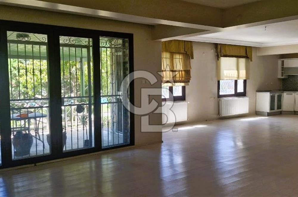 Manisa Akhisar Doktorlar Sitesi’nde Havuzlu ve Geniş Villa!