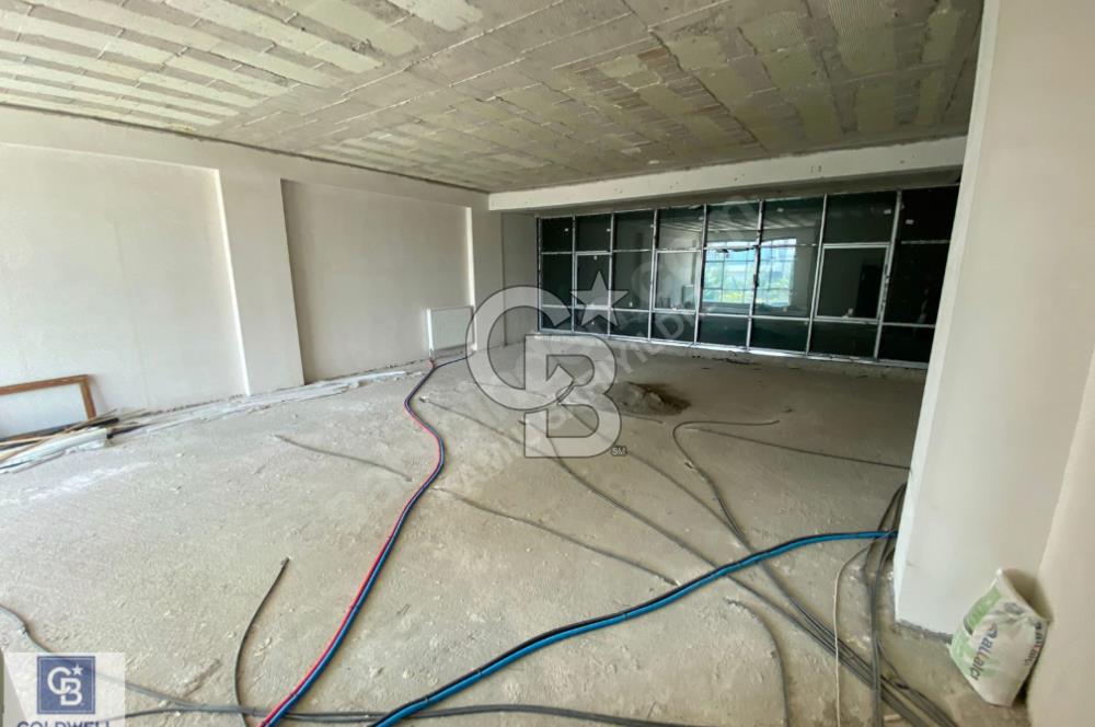 YAŞAMKENTDE CADDEYE CEPHE TABELA DEĞERİ YÜKSEK KİRALIK DÜKKAN
