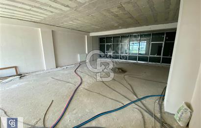 YAŞAMKENTDE CADDEYE CEPHE TABELA DEĞERİ YÜKSEK KİRALIK DÜKKAN