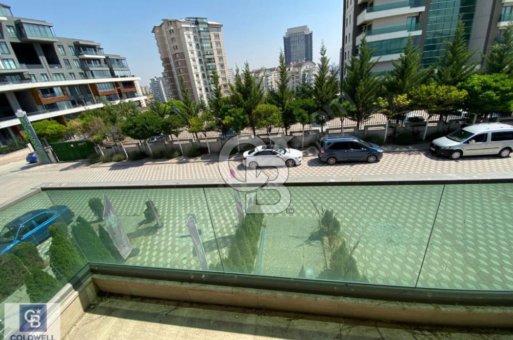YAŞAMKENTDE CADDEYE CEPHE TABELA DEĞERİ YÜKSEK KİRALIK DÜKKAN