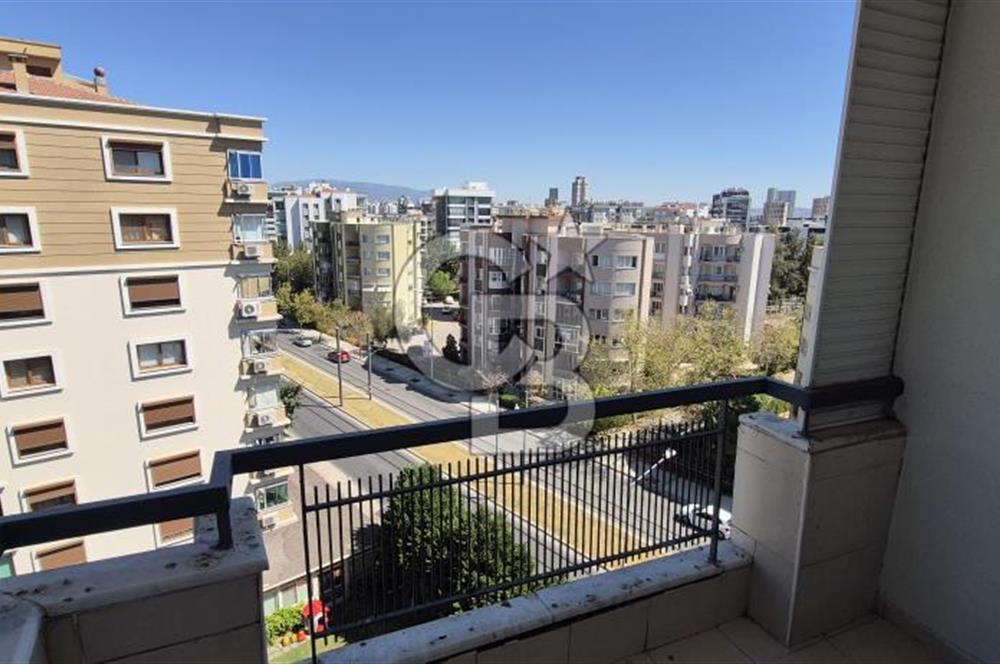 Çiğli Ataşehir’de 3+1 Site İçi Ferah Daire – Merkezi Lokasyon
