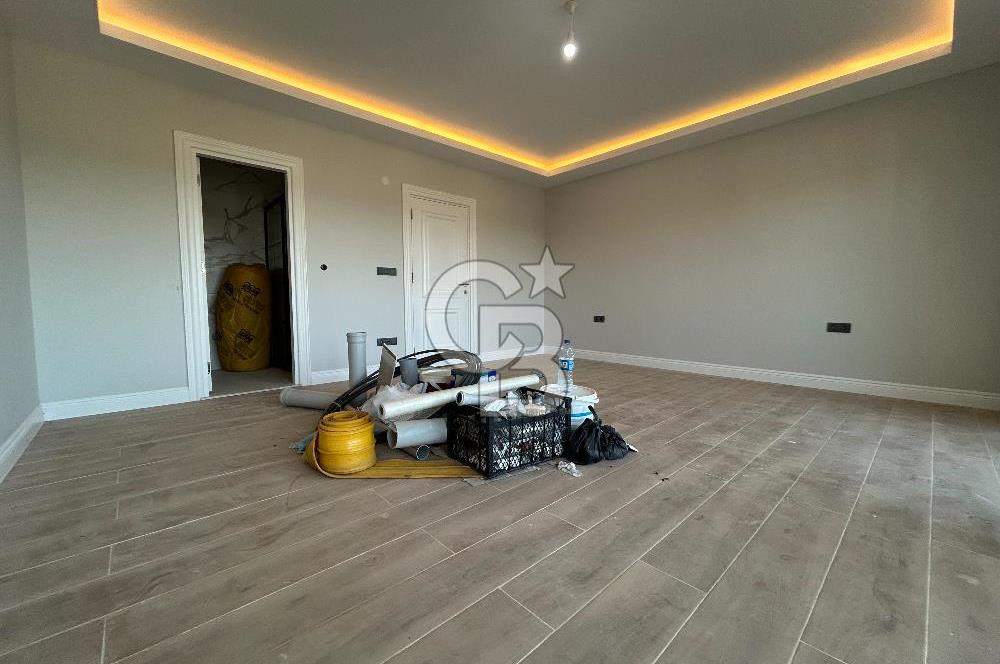 REŞADİYE'DE SİTE İÇİ MÜSTAKİL HAVUZLU 5+1 SATILIK SIFIR VİLLA