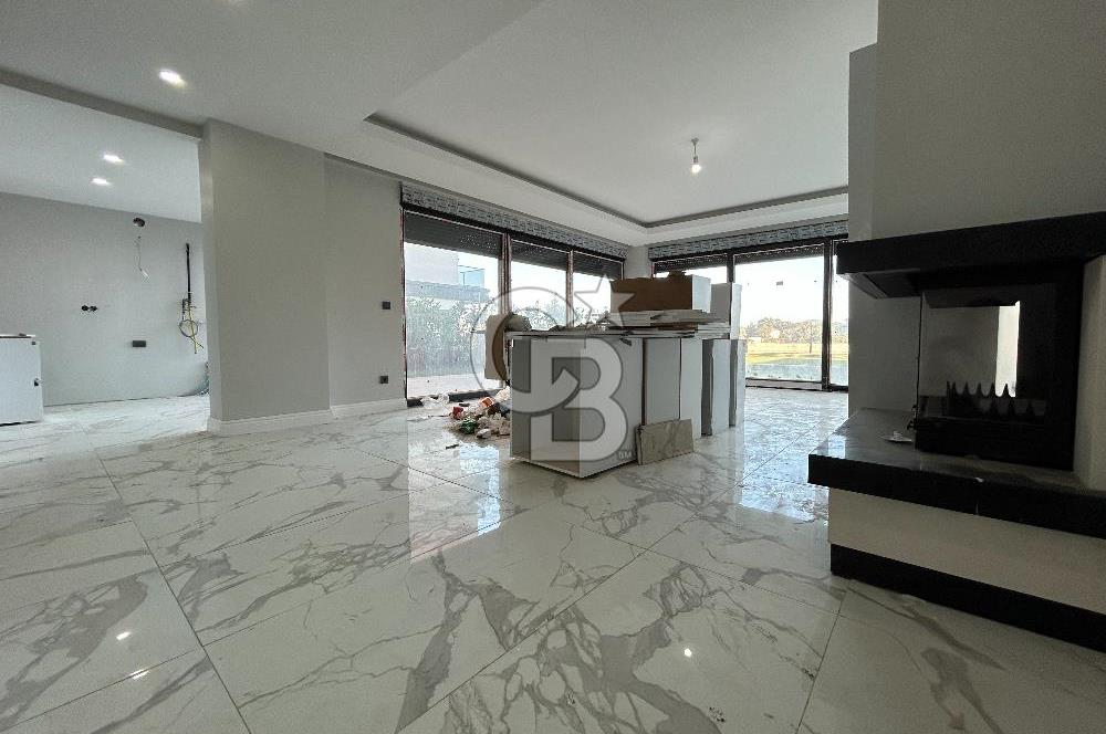 REŞADİYE'DE SİTE İÇİ MÜSTAKİL HAVUZLU 5+1 SATILIK SIFIR VİLLA
