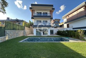 REŞADİYE'DE SİTE İÇİ MÜSTAKİL HAVUZLU 5+1 SATILIK SIFIR VİLLA