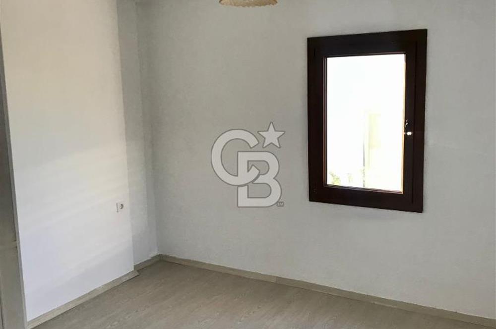 Bodrum Alt Konacık'ta Satılık 3 +1 daire ve arsası