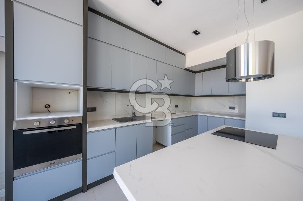 URLA KUŞÇULAR SATILIK MÜSTAKİL HAVUZLU 4+1 LÜKS VİLLA