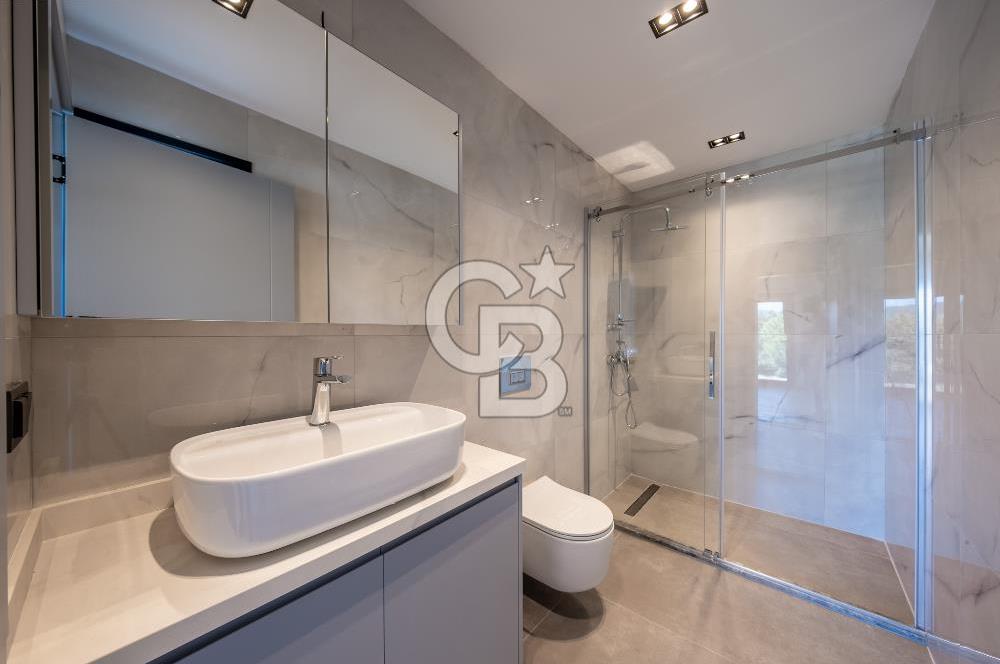 URLA KUŞÇULAR SATILIK MÜSTAKİL HAVUZLU 4+1 LÜKS VİLLA