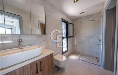 URLA KUŞÇULAR SATILIK MÜSTAKİL HAVUZLU 4+1 LÜKS VİLLA