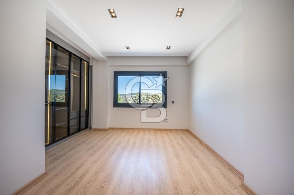 URLA KUŞÇULAR SATILIK MÜSTAKİL HAVUZLU 4+1 LÜKS VİLLA