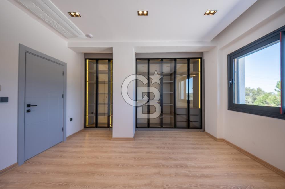 URLA KUŞÇULAR SATILIK MÜSTAKİL HAVUZLU 4+1 LÜKS VİLLA