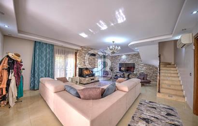 Menderes Cumaovası Mahallesinde 6+2 Müstakil Triblex Villa