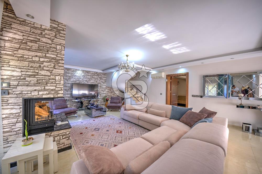 Menderes Cumaovası Mahallesinde 6+2 Müstakil Triblex Villa