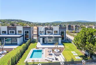 URLA KUŞÇULAR SATILIK MÜSTAKİL HAVUZLU 4+1 LÜKS VİLLA