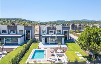 URLA KUŞÇULAR SATILIK MÜSTAKİL HAVUZLU 4+1 LÜKS VİLLA