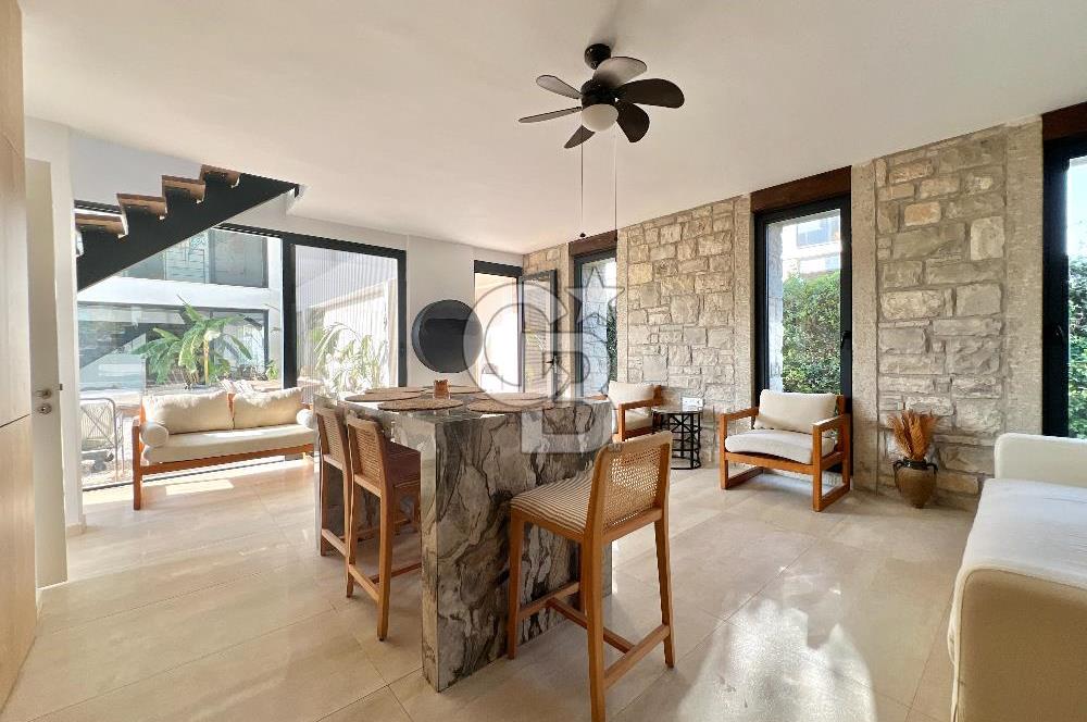 URLA KUŞÇULAR SATILIK 5+2 ÖZEL TASARIM HAVUZLU MÜSTAKİL VİLLA