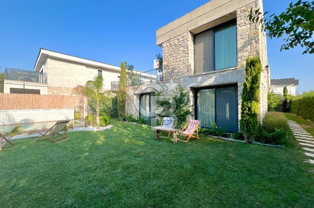 URLA KUŞÇULAR SATILIK 5+2 ÖZEL TASARIM HAVUZLU MÜSTAKİL VİLLA