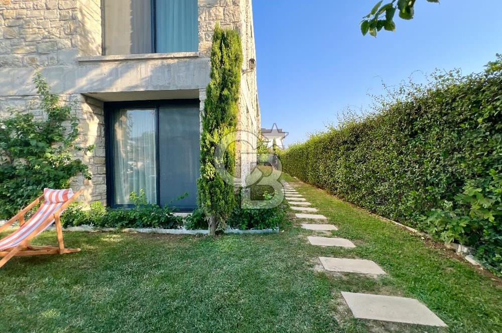 URLA KUŞÇULAR SATILIK 5+2 ÖZEL TASARIM HAVUZLU MÜSTAKİL VİLLA