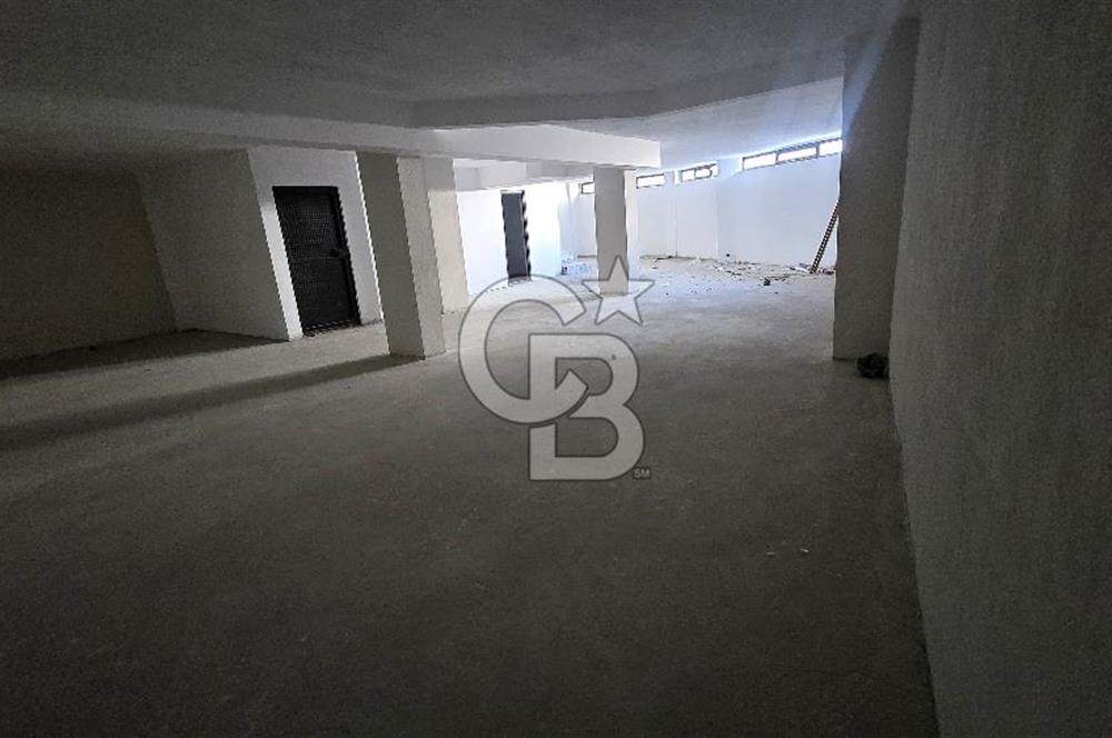 MERKEZİ KONUMLU BAHÇELİ 422 M2 SATILIK DÜKKAN