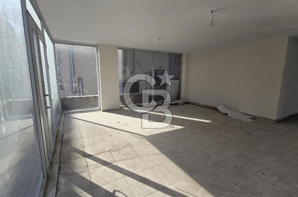 MERKEZİ KONUMLU BAHÇELİ 422 M2 SATILIK DÜKKAN
