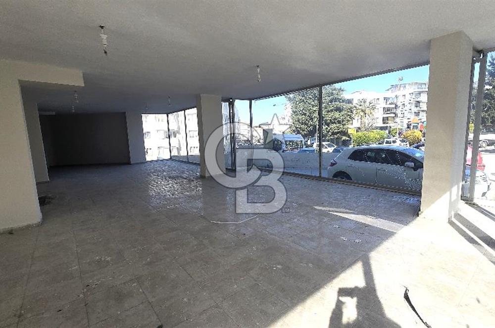 MERKEZİ KONUMLU BAHÇELİ 422 M2 SATILIK DÜKKAN