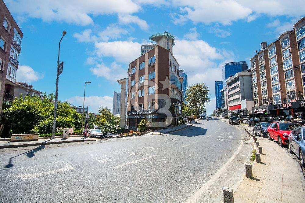 Etiler Nispetiye Yatırımlık Köşe Parsel 7 Katlı Satılık Bina