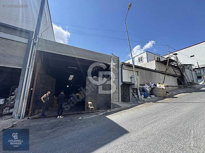 AKÇABURGAZ SANAYİ MERKEZİNDE 700M2 KİRALIK