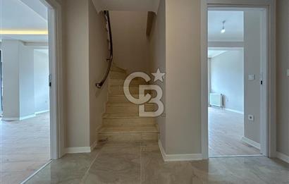 ÇAMLICA ADEN KONAKLARI SİTESİ SATILIK 4+1 ÇATI DUBLEX DAİRE