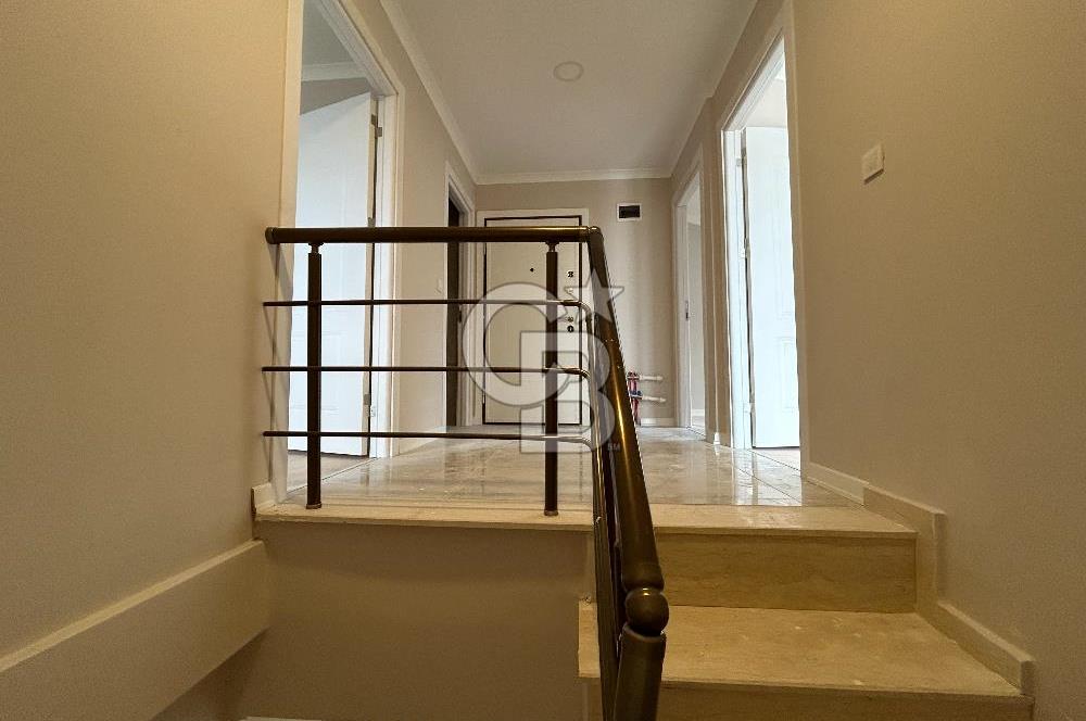 ÇAMLICA ADEN KONAKLARI SİTESİ SATILIK 4+1 ÇATI DUBLEX DAİRE